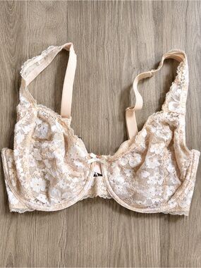 Victoria’s Secret Dream Angels Unlined Demi Underwire Bra 34DDD Nude Lace